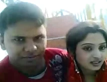 Sexy Wife Showing her Boobs In Public